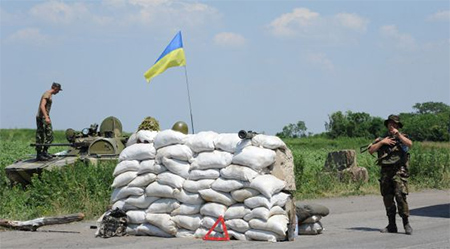 Kiev detiene la entrada de un convoy ’humanitario’ ruso